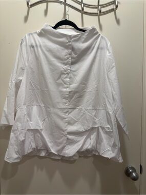 Alembika  Ozai n Ku White Button-Back Relaxed Fit Shirt XL